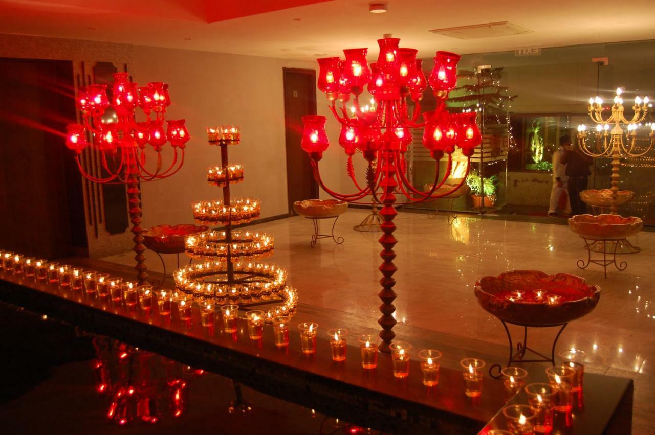 Jalsa Resort Indore Buitenkant foto