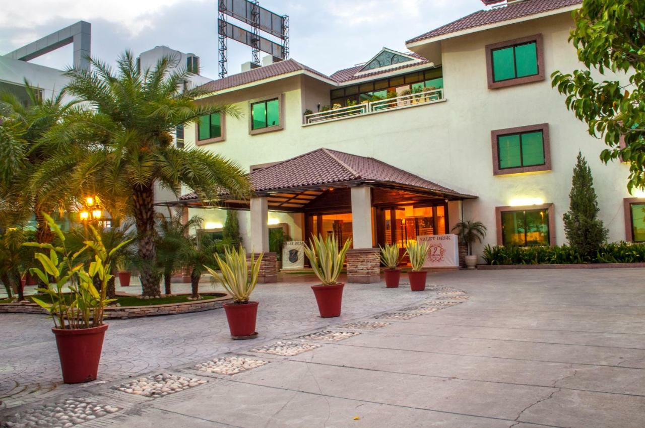 Jalsa Resort Indore Buitenkant foto