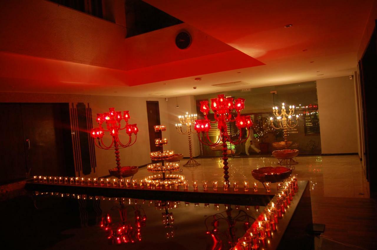 Jalsa Resort Indore Buitenkant foto