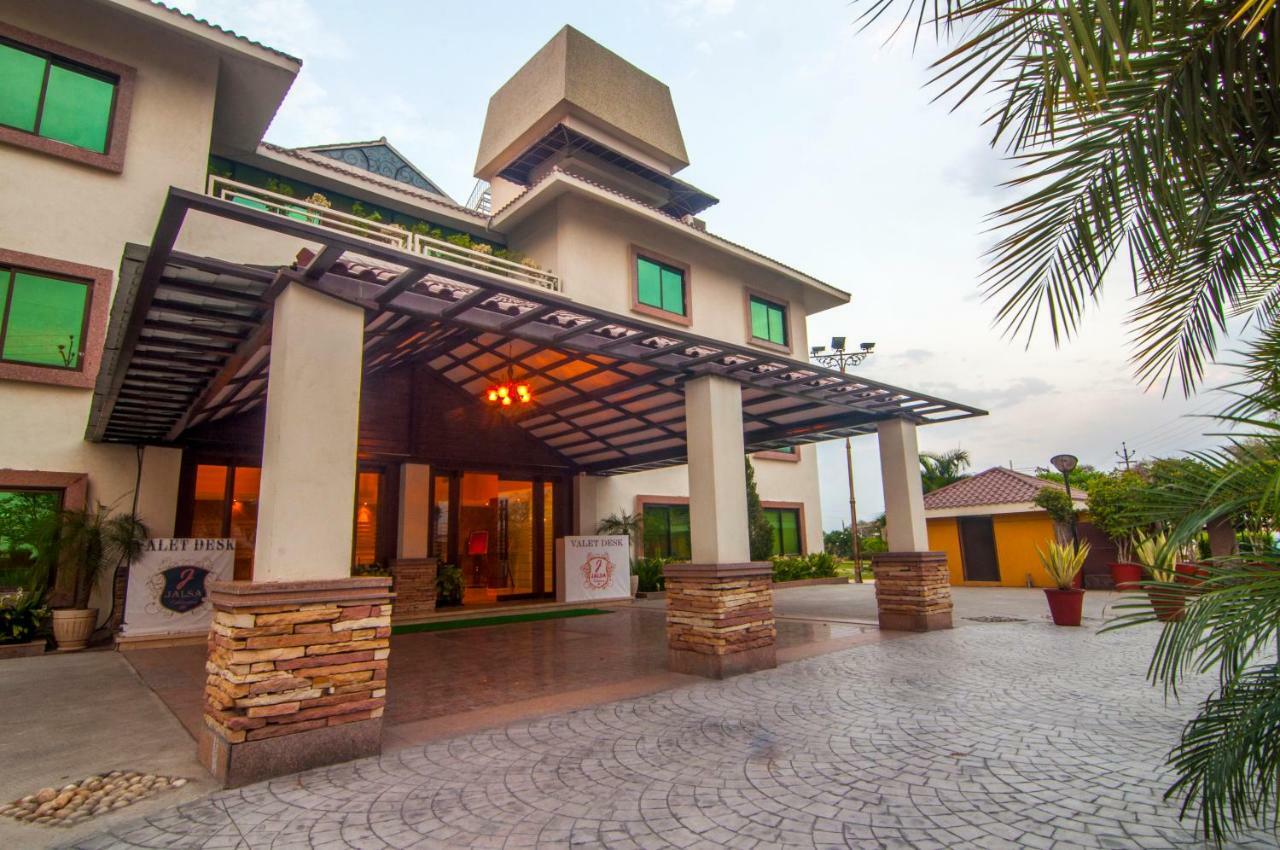 Jalsa Resort Indore Buitenkant foto
