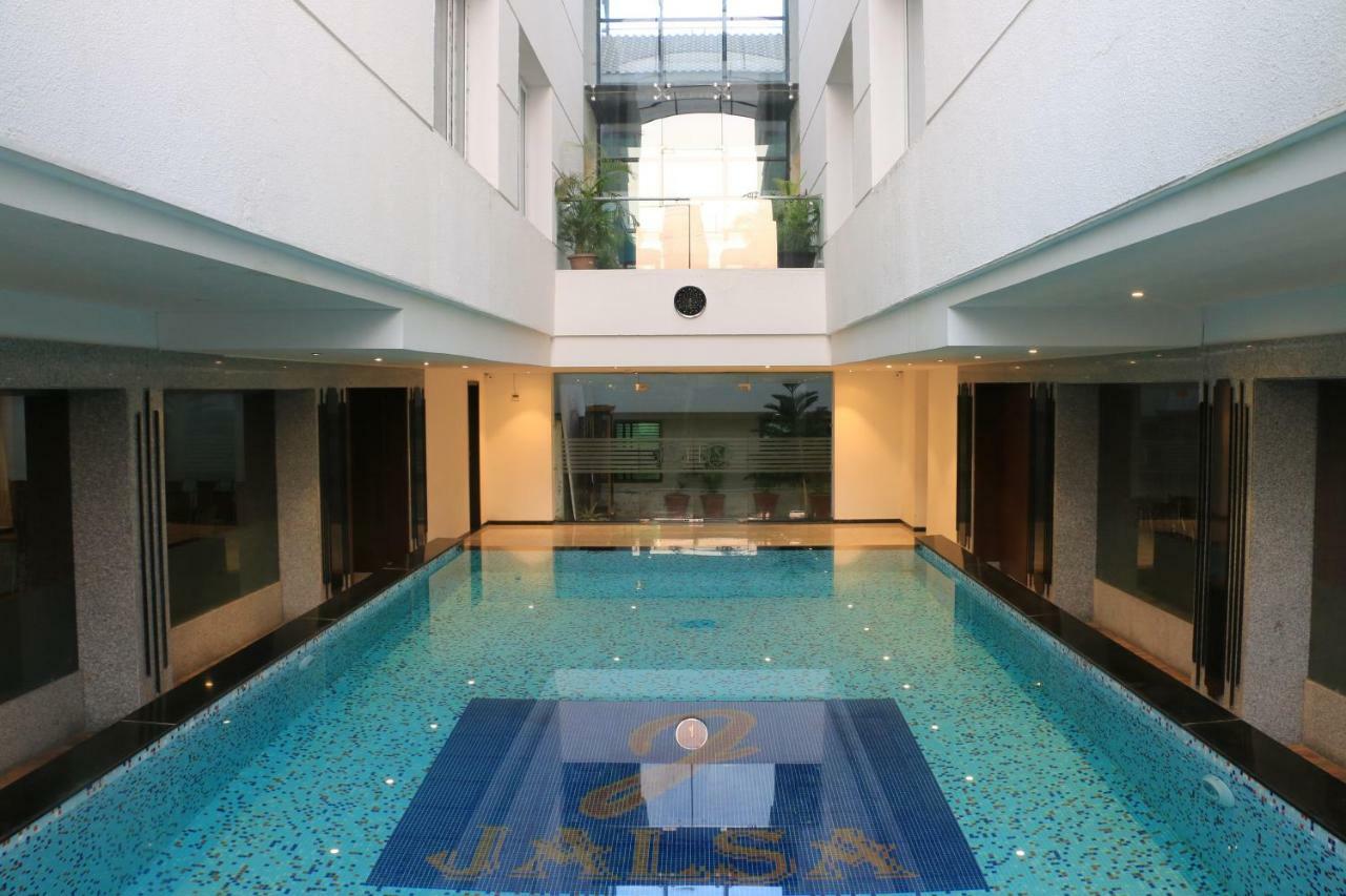 Jalsa Resort Indore Buitenkant foto
