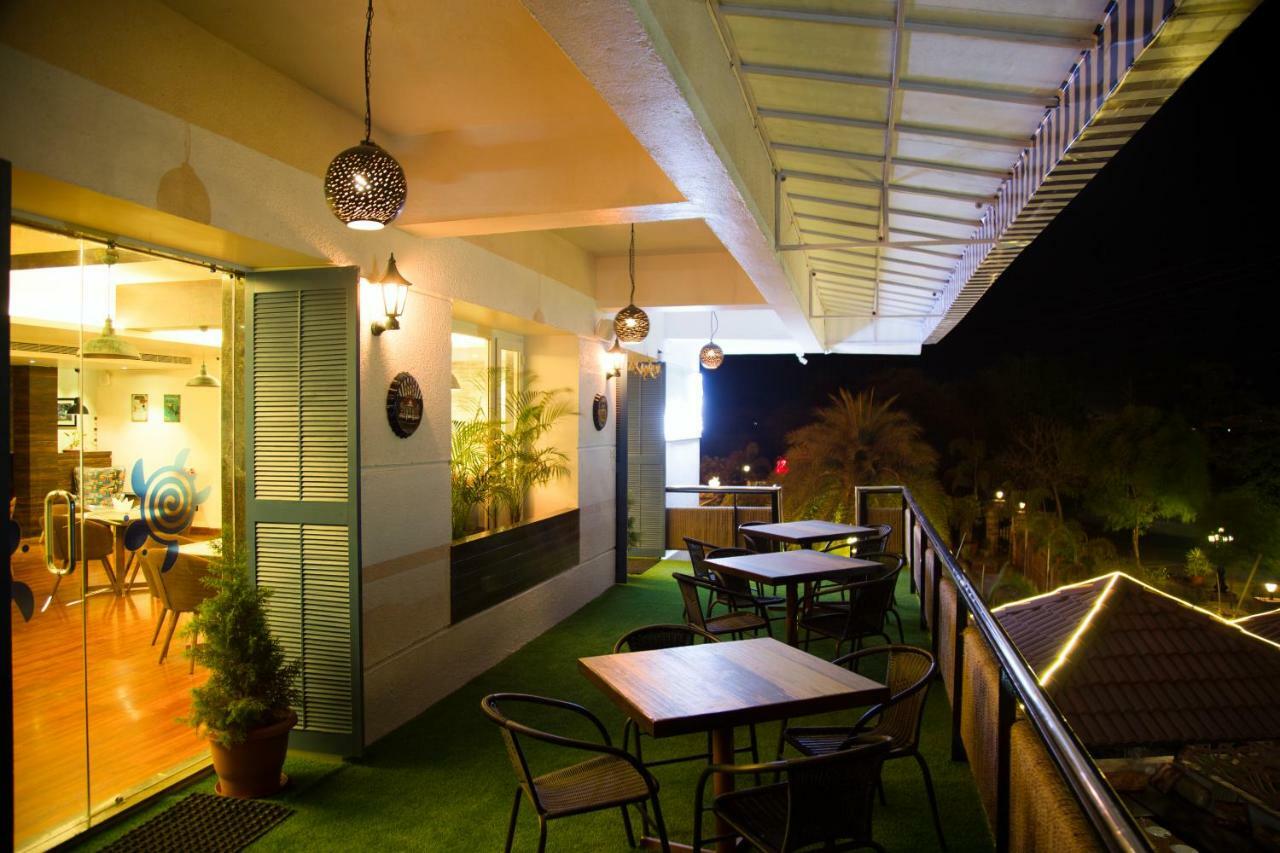 Jalsa Resort Indore Buitenkant foto