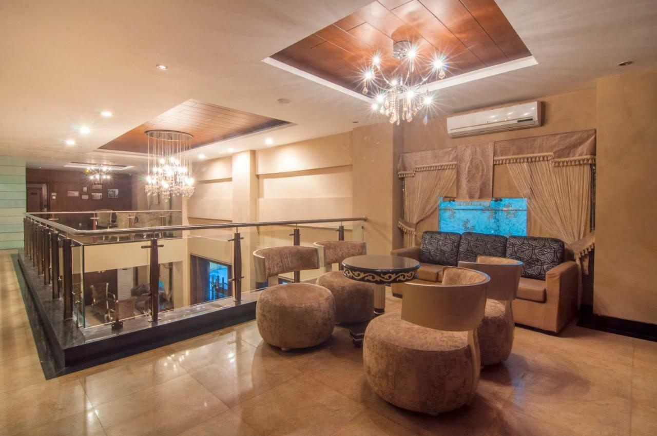 Jalsa Resort Indore Buitenkant foto