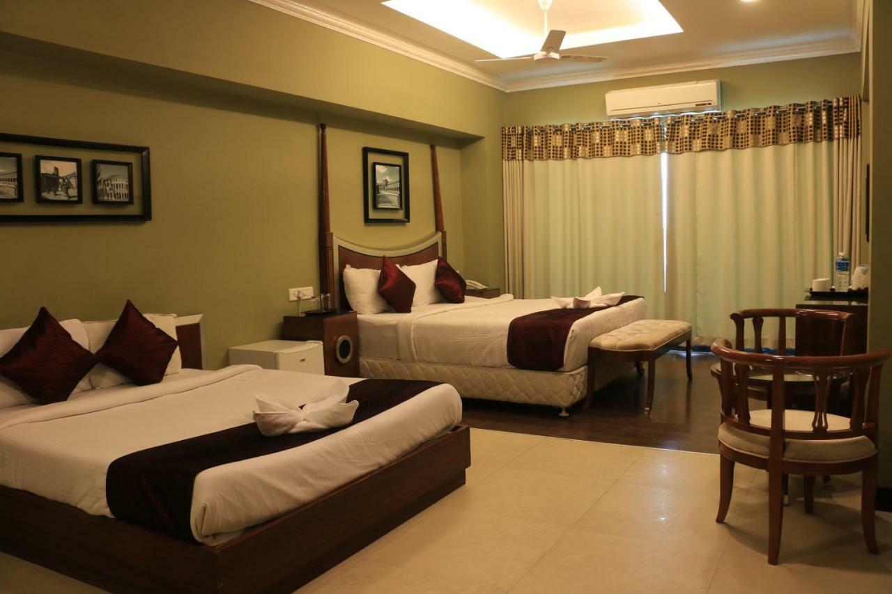 Jalsa Resort Indore Buitenkant foto