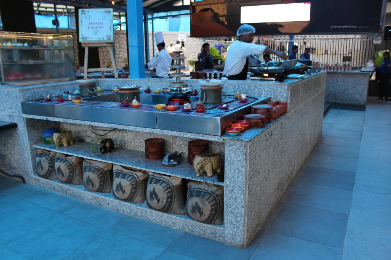 Jalsa Resort Indore Buitenkant foto