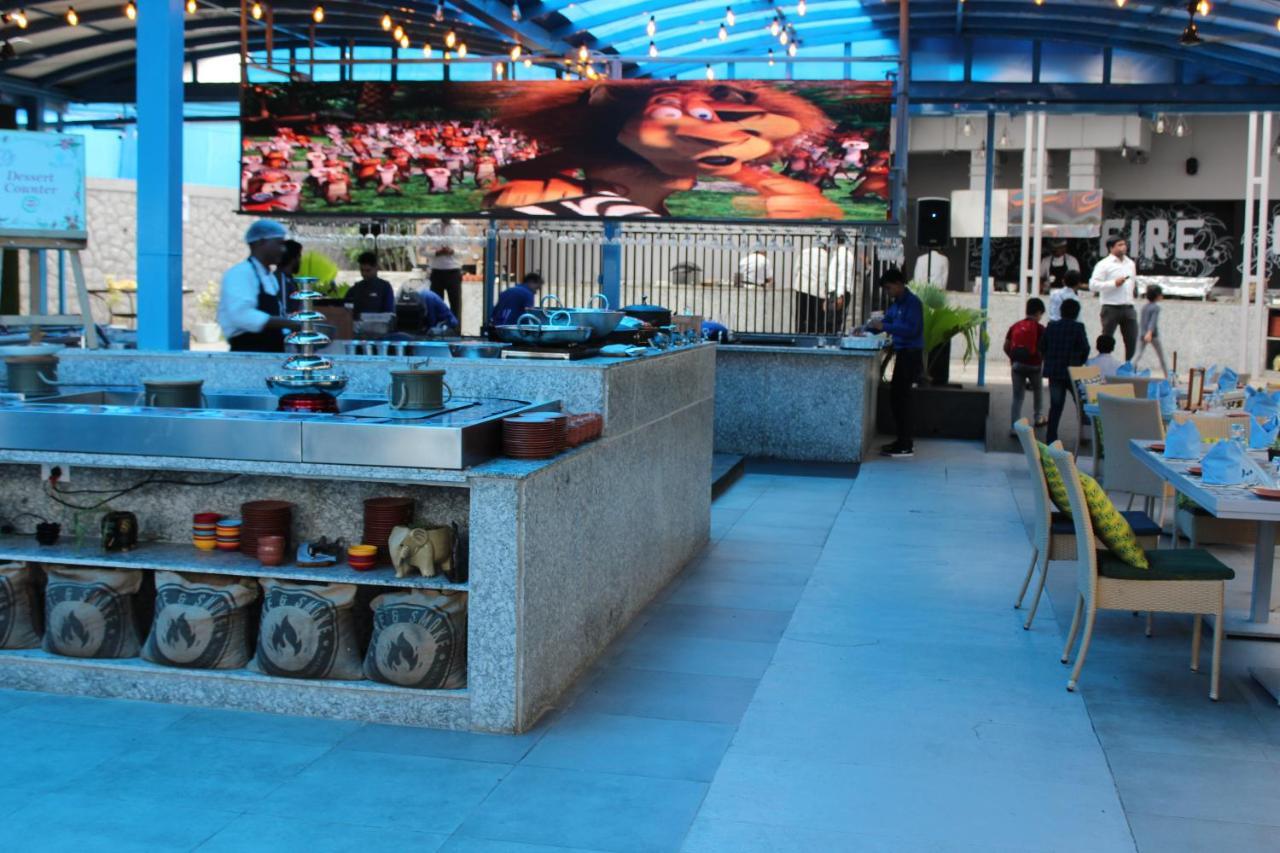 Jalsa Resort Indore Buitenkant foto