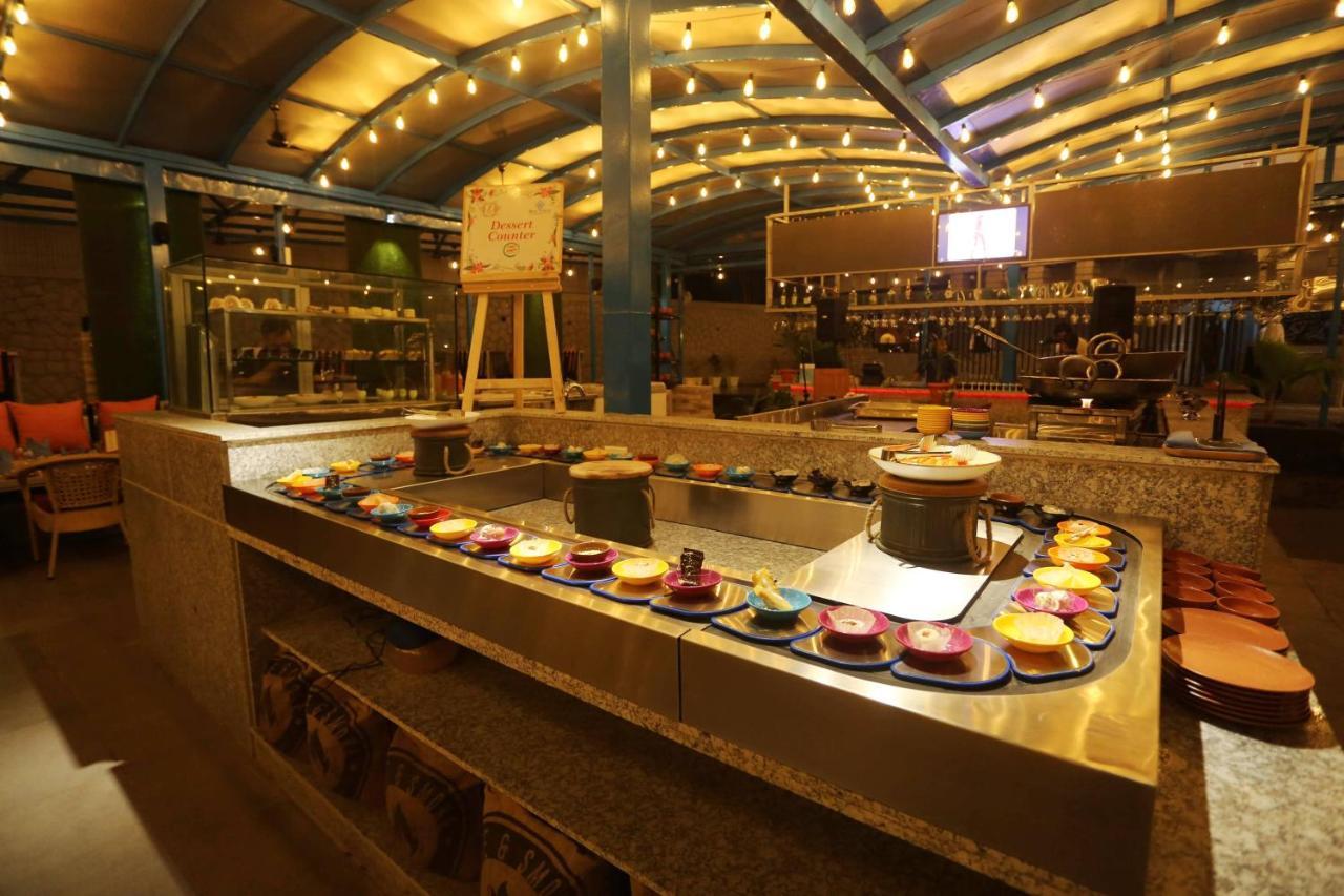 Jalsa Resort Indore Buitenkant foto