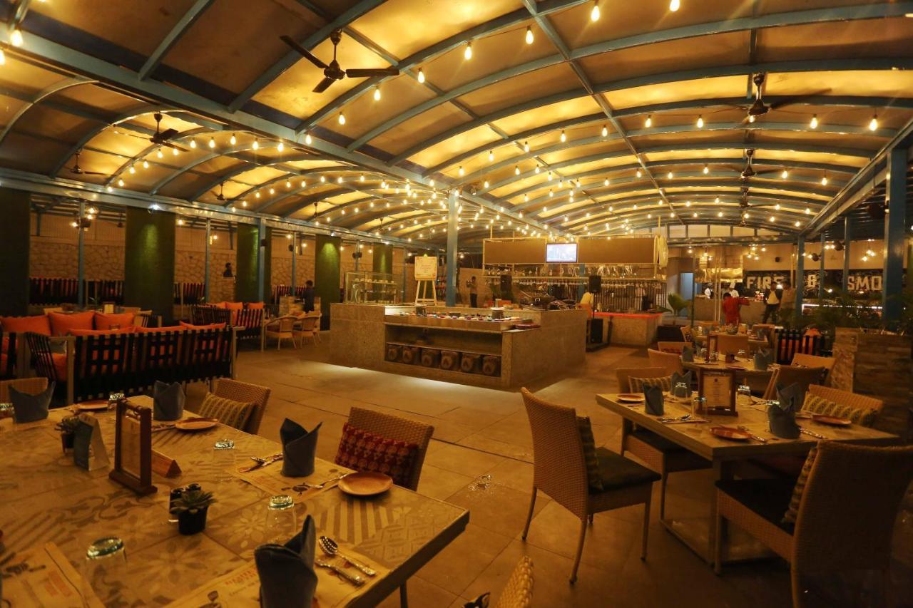 Jalsa Resort Indore Buitenkant foto